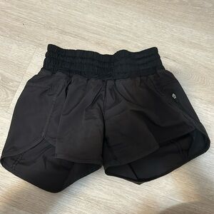 Lululemon shorts size 4